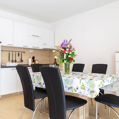 Apartments Raspolic Кастав Екстер'єр фото