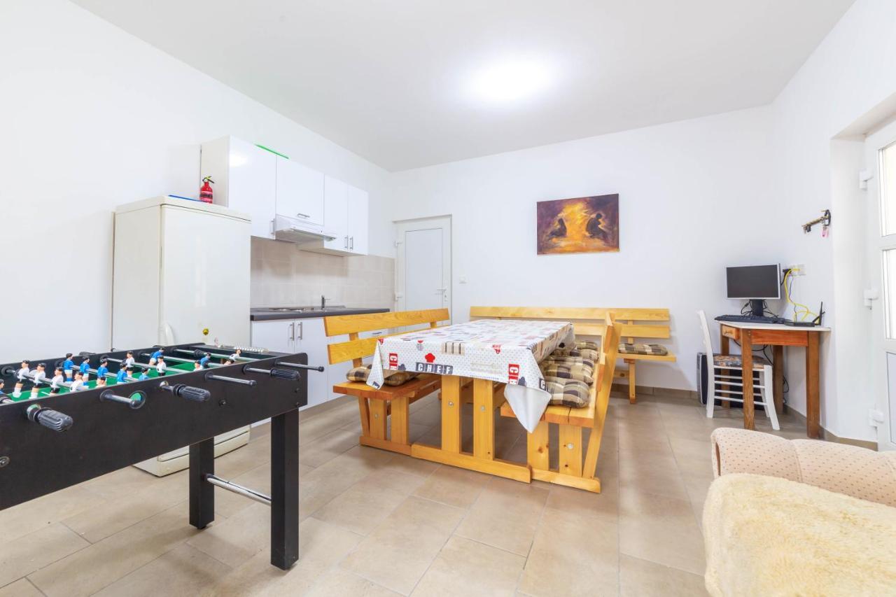 Apartments Raspolic Кастав Екстер'єр фото