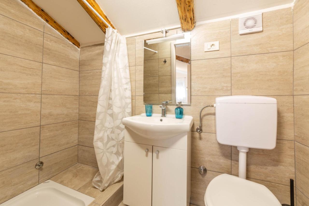 Apartments Raspolic Кастав Екстер'єр фото