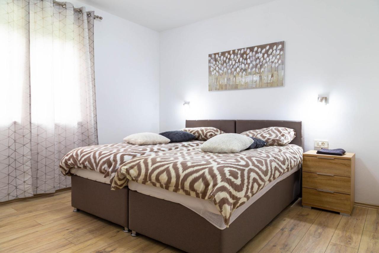 Apartments Raspolic Кастав Екстер'єр фото