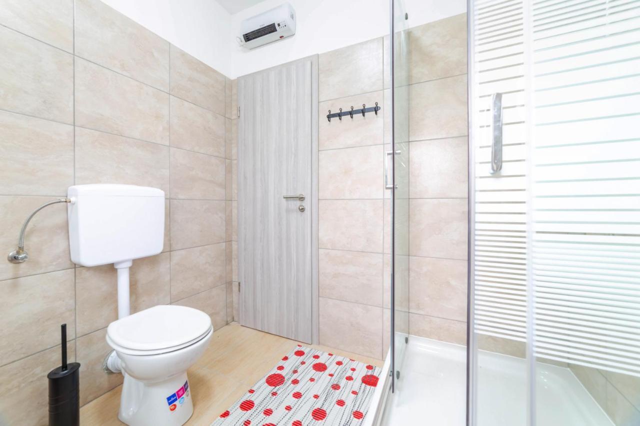 Apartments Raspolic Кастав Екстер'єр фото